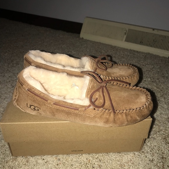 Ugg Moccasins - Picture 3 of 7
